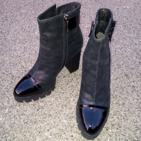 CavaLetto Nabuck Snake pattern Boots size 7-7.5 - Picture 3 of 9